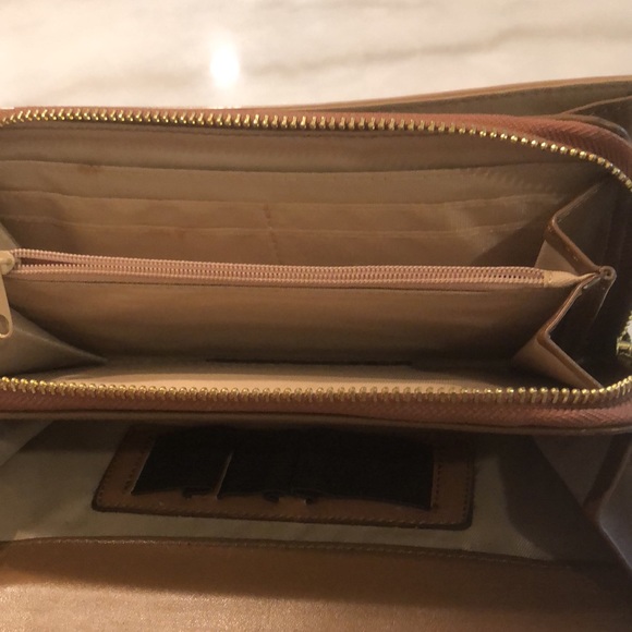 Tory Burch wallet/ shoulder bag - Picture 6 of 7